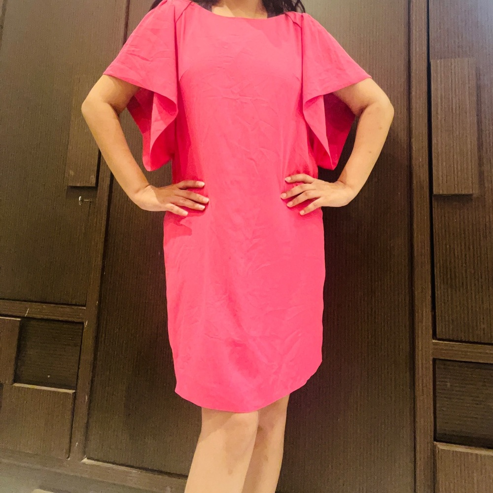 Pink dress with cute sleeves - Picture 3 of 7